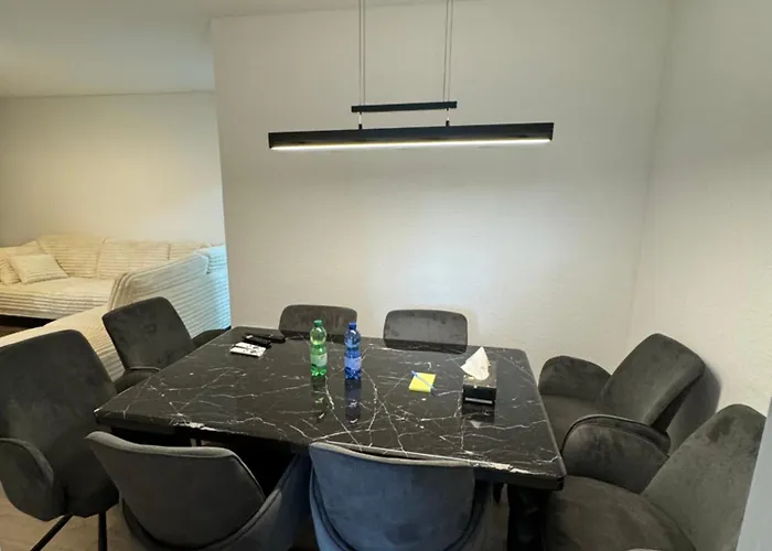 Apartment Apartment *